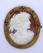 Victorian cameo brooch in pinchbeck depicting Ceres, Roman goddess of harvest