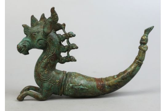 Antique Indonesian bronze nut holder great patina - Approx 20cm head to tail - Image 1 of 4