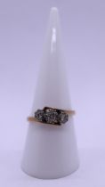 9ct gold 3 stone diamond ring - Size P½