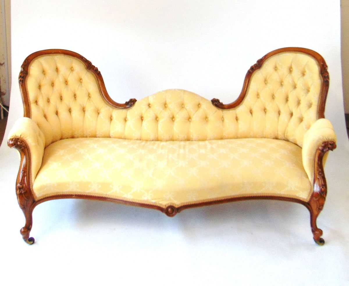 A Victorian conversation settee, with carved mahogany show frame, with horsehair and sprung filling, - Image 3 of 4