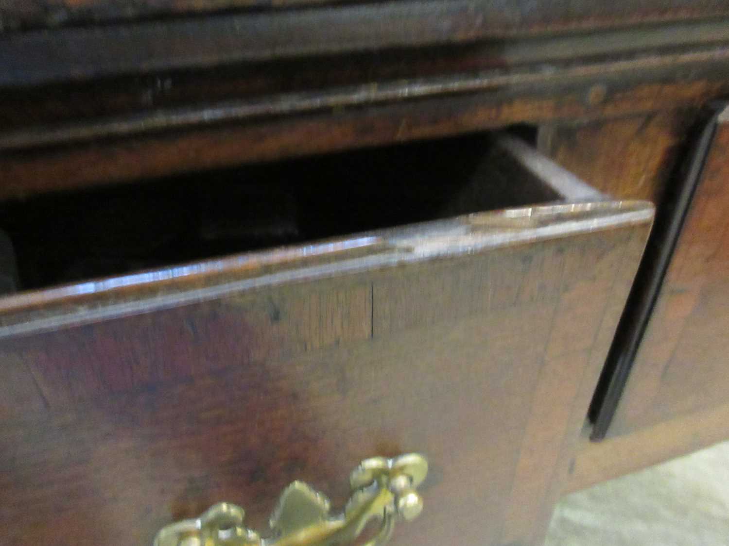An 18th century oak and mahogany crossbanded dresser, the two plank top with moulded edge above - Image 7 of 26