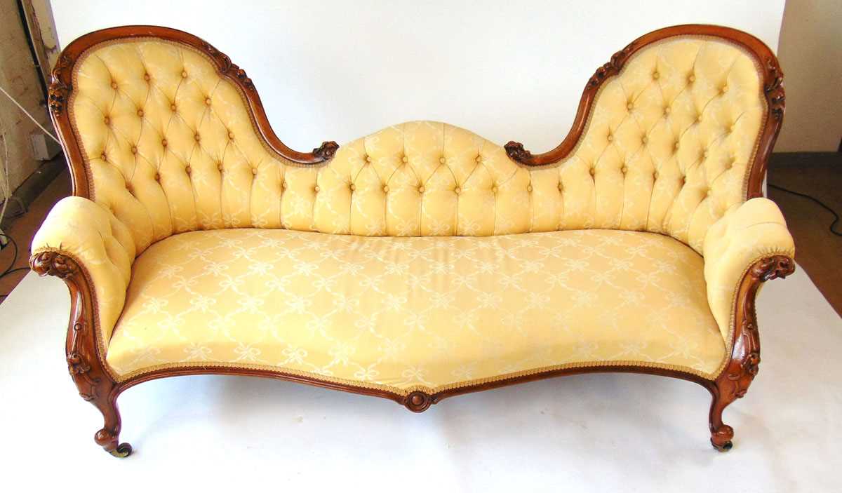 A Victorian conversation settee, with carved mahogany show frame, with horsehair and sprung filling, - Image 4 of 4