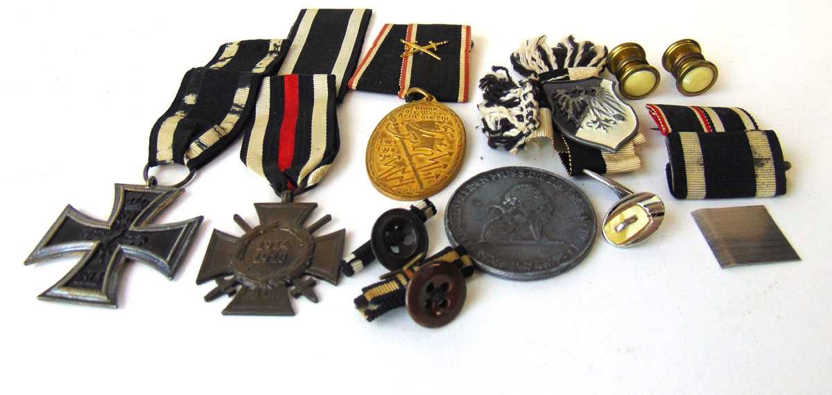 A small collection of German first world war military awards, comprising an original early 20th - Image 2 of 5