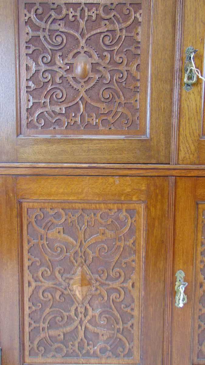 A late Victorian oak wall mounted cupboard, the pediment with carved egg & dart decoration above - Image 4 of 5