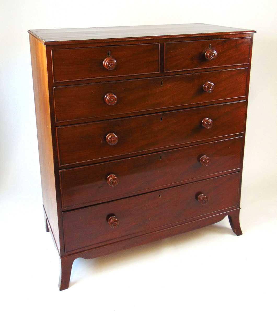An early 19th century mahogany chest of drawers, with two short over four long graduated oak lined - Image 6 of 6