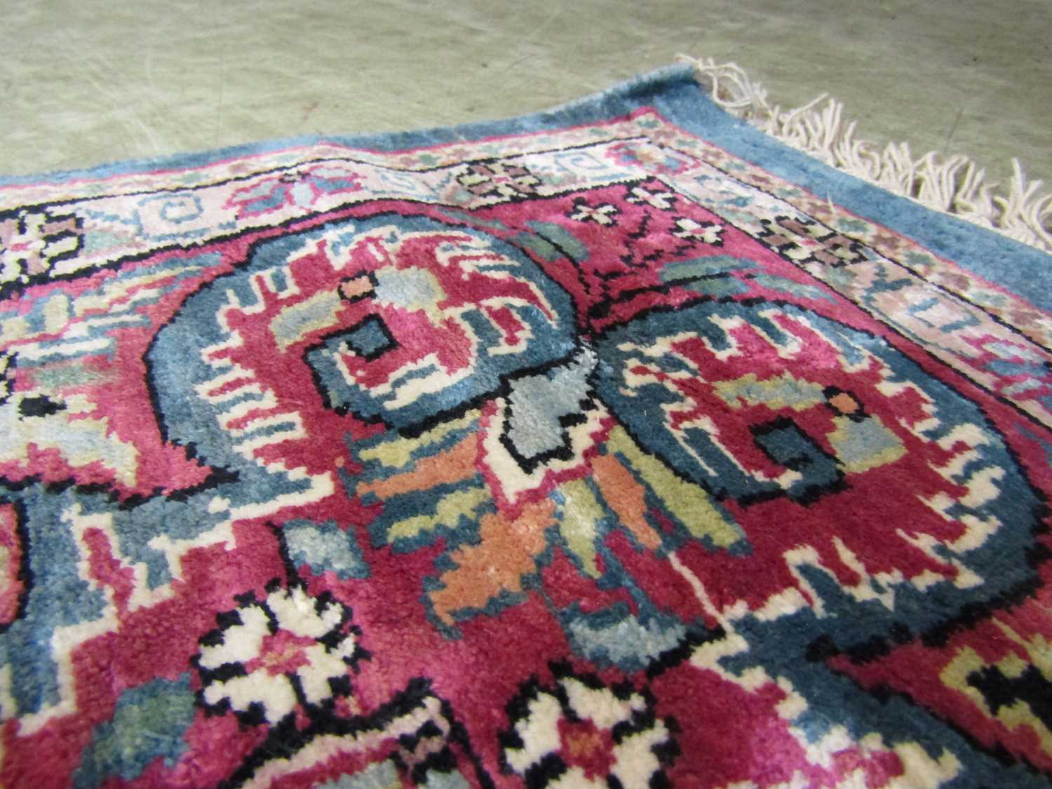 An Indian Tabriz style mercerised cotton rug, with central red and cream medallion against a pale - Image 3 of 5
