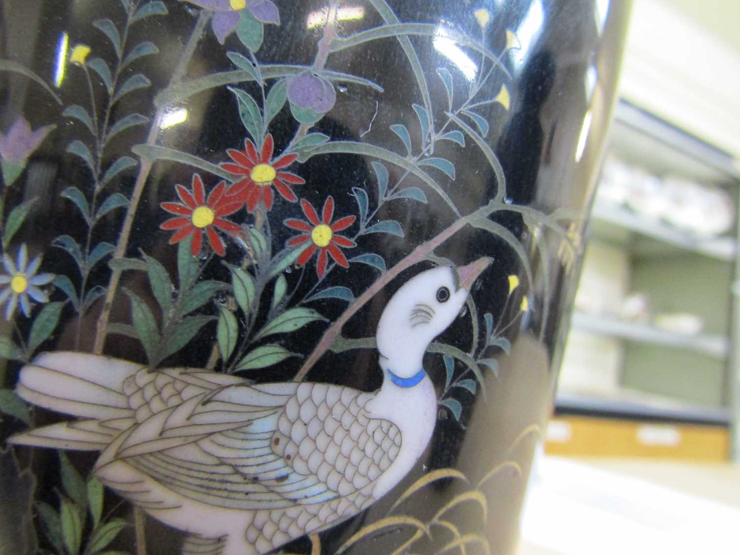 A pair of Japanese cloisonne vases, late Meiji/early Taisho, decorated with geese within - Image 5 of 8