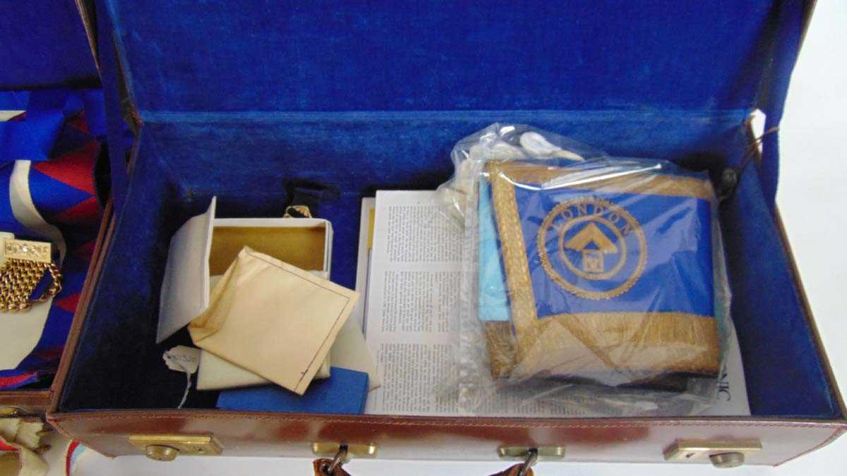 A collection of Masonic regalia, principally Warwickshire, to include numerous silver and silver - Image 7 of 13