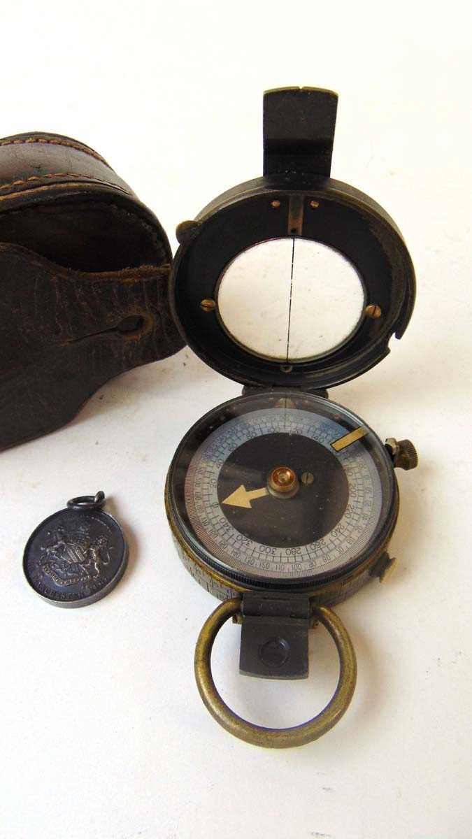 A first world war brass cased military compass by Cruchon & Emons, London, struck 1916, with - Image 2 of 2