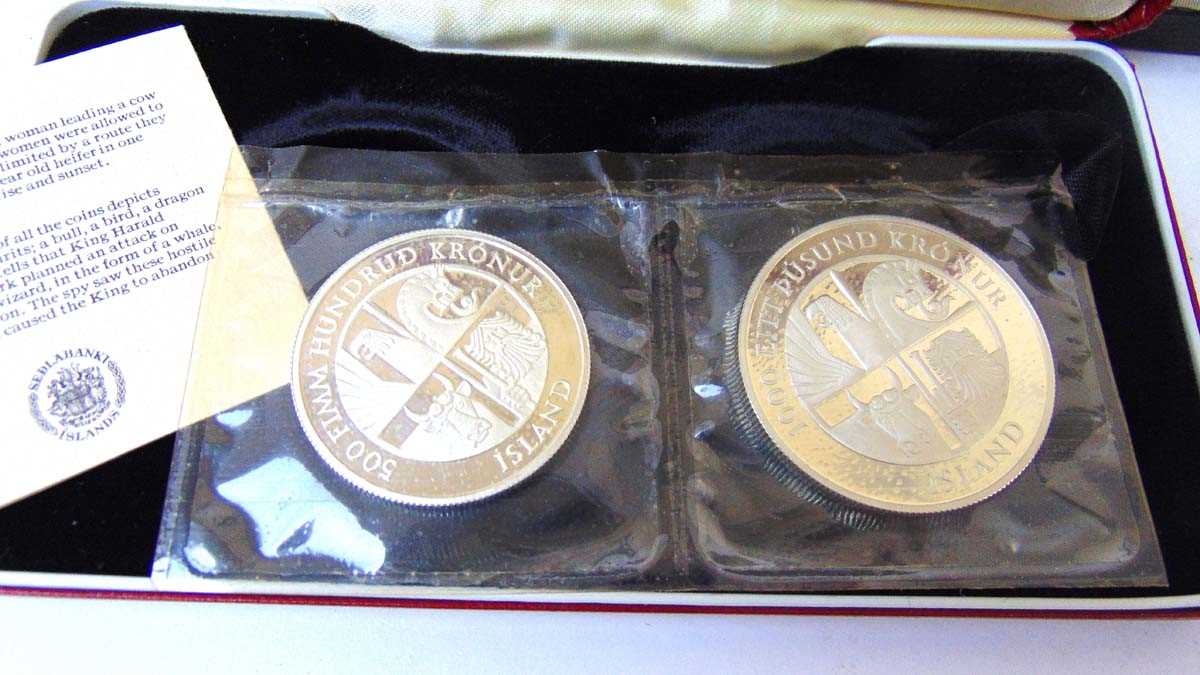 Republic of Panama Proof Set, 1975, Twenty Balboas to One Centesimo, issued by the Franklin Mint; - Image 4 of 5