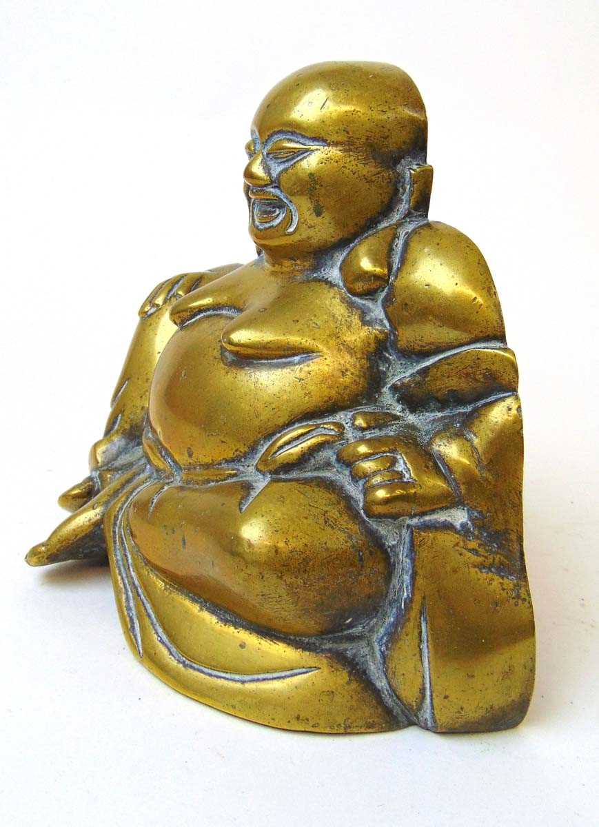 A cast brass figure of Hotei, the laughing buddha, cast with a smiling face and large exposed - Image 3 of 3