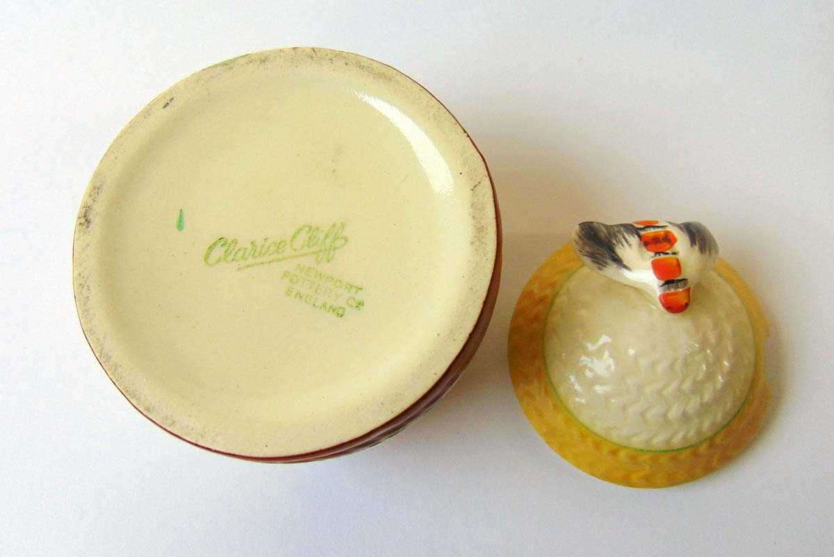 A Clarice Cliff Crocus pattern honey pot, printed marks, 7.5cm high - Image 4 of 4