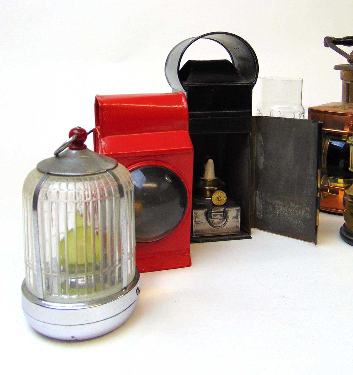 A collection of vintage lights, to include two British Made 'Premier' brass lamps; 'The Pilot' - Image 4 of 4