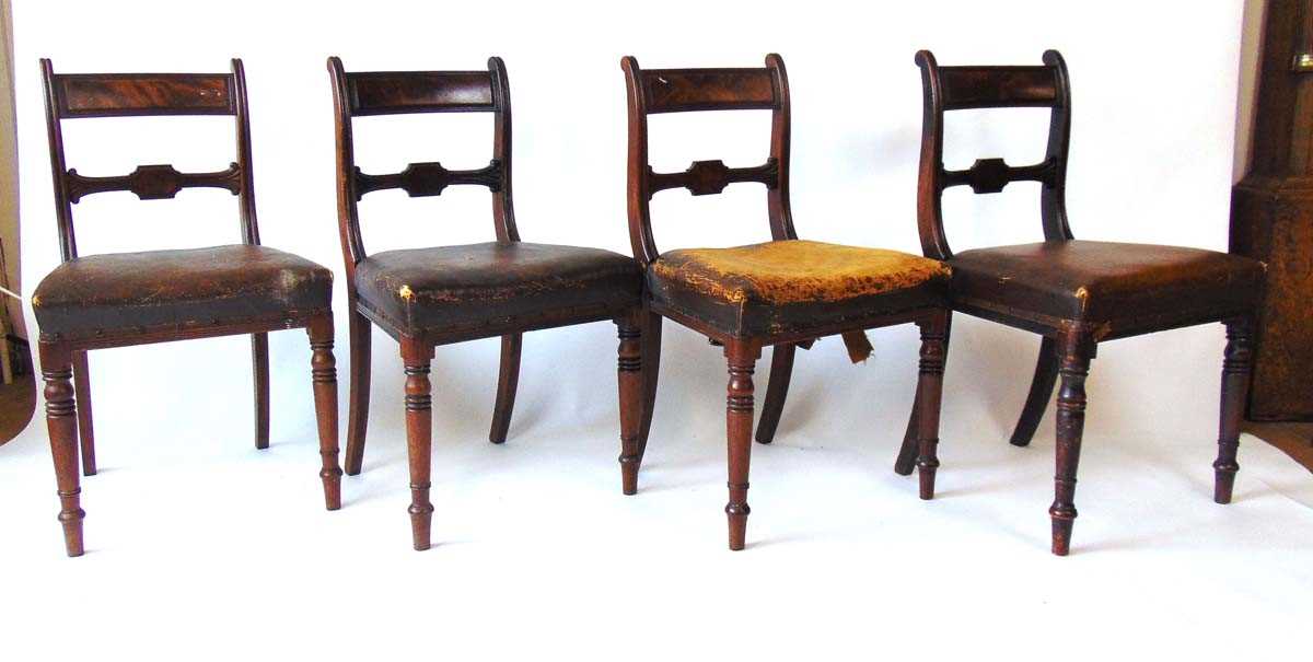 A set of four early 19th century mahogany Whitehaven style dining chairs, with bar back flanked by - Image 2 of 2