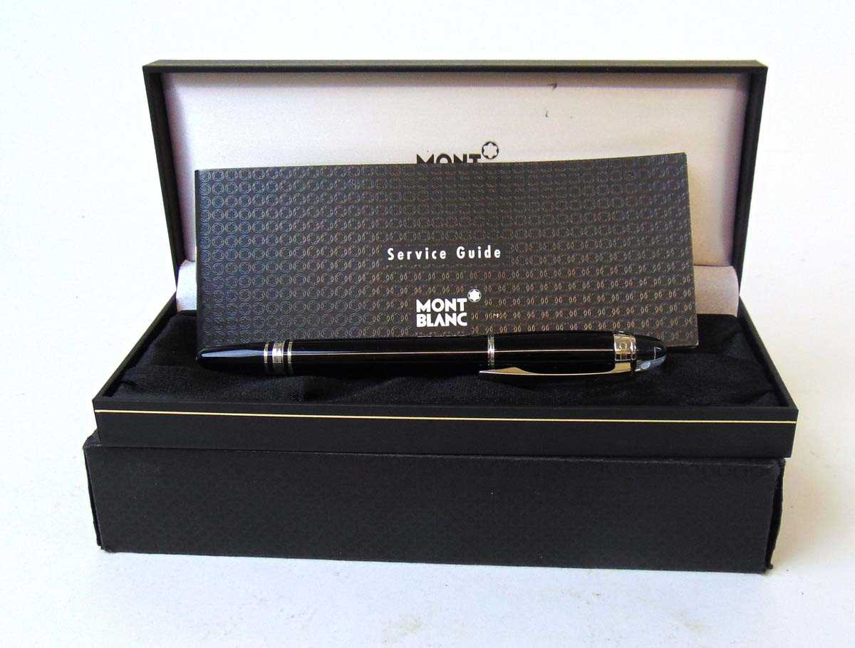 A Mont Blanc Starwalker rollerball pen, with black resin body, with presentation box and service - Image 4 of 4