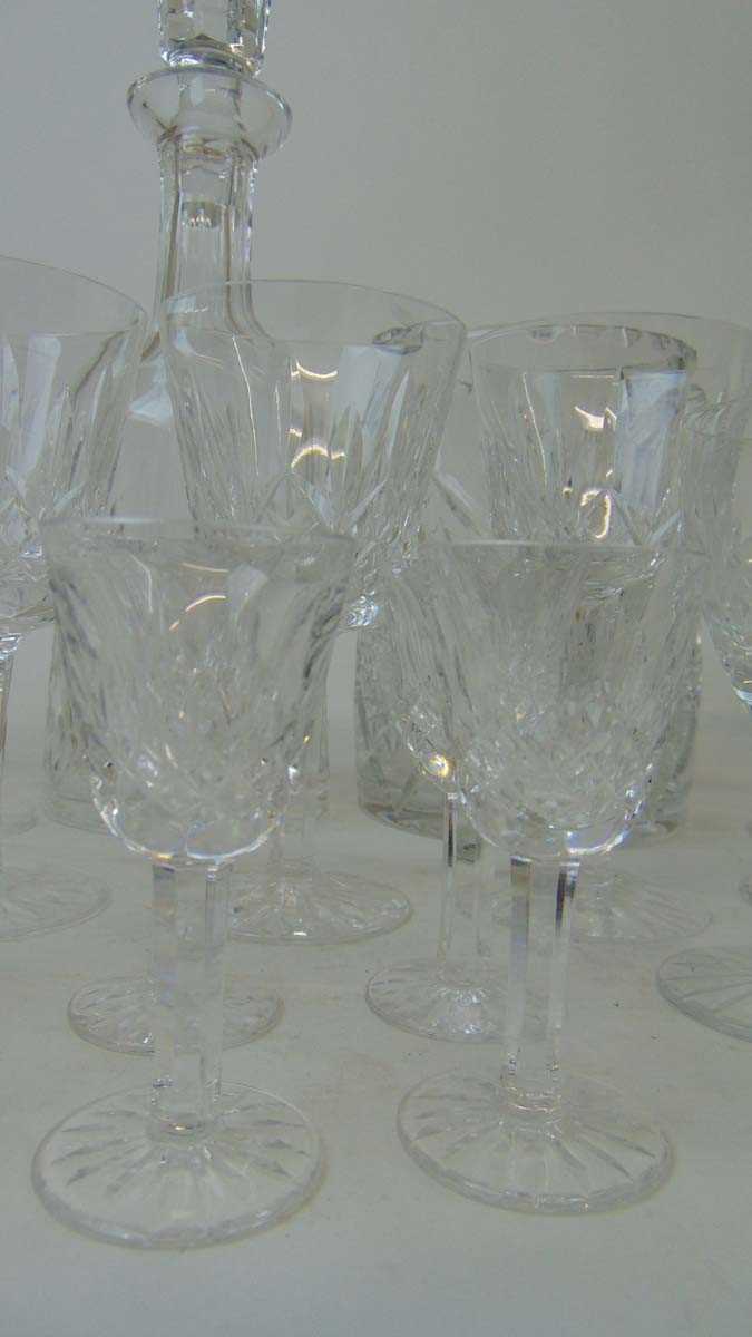 A part suite of Waterford 'Lismore' pattern drinking glasses, comprising a decanter and stopper, - Bild 6 aus 6