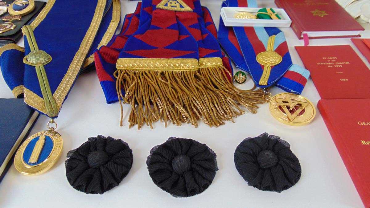 A collection of Masonic regalia, principally Warwickshire, to include numerous silver and silver - Image 11 of 13