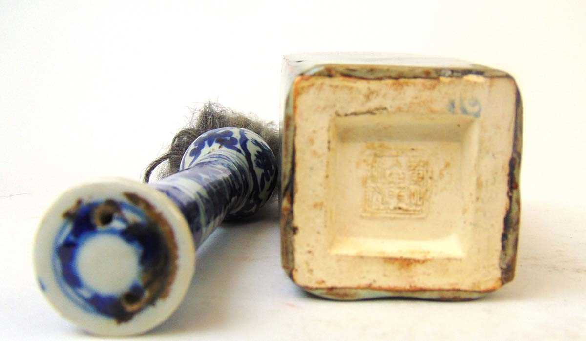 A Chinese blue and white calligraphy brush, the handle painted with leaves and five character Xuande - Image 3 of 14