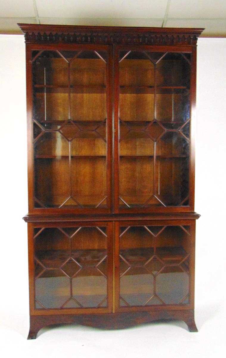 An Edwardian mahogany astragal glazed display cabinet, the pediment with dentil and pendant pilaster - Image 3 of 4