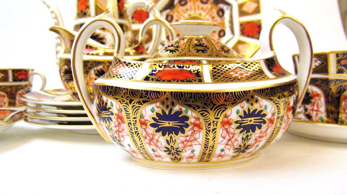 A Royal Crown Derby Imari pattern coffee set for four place settings, pattern 1128, to include - Image 4 of 4