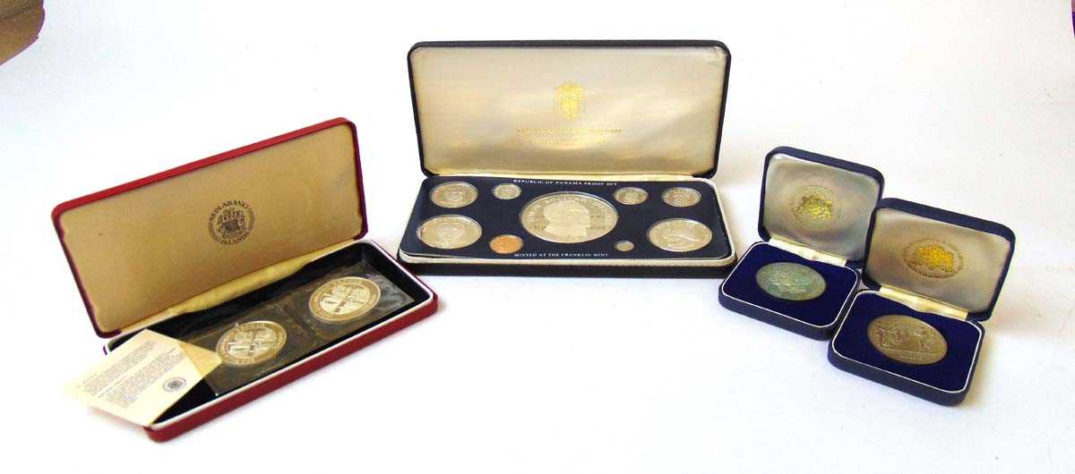 Republic of Panama Proof Set, 1975, Twenty Balboas to One Centesimo, issued by the Franklin Mint;