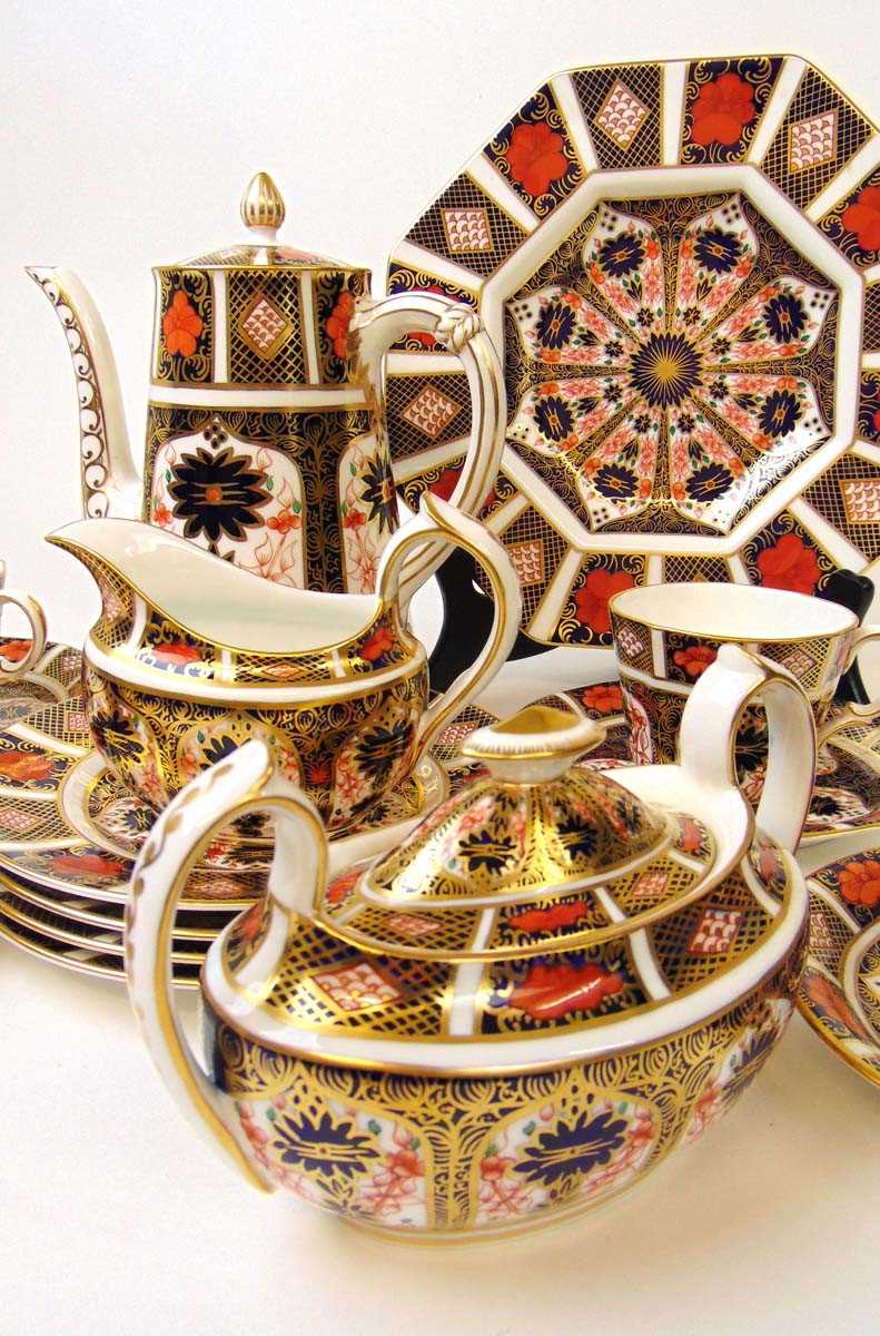 A Royal Crown Derby Imari pattern coffee set for four place settings, pattern 1128, to include - Image 3 of 4