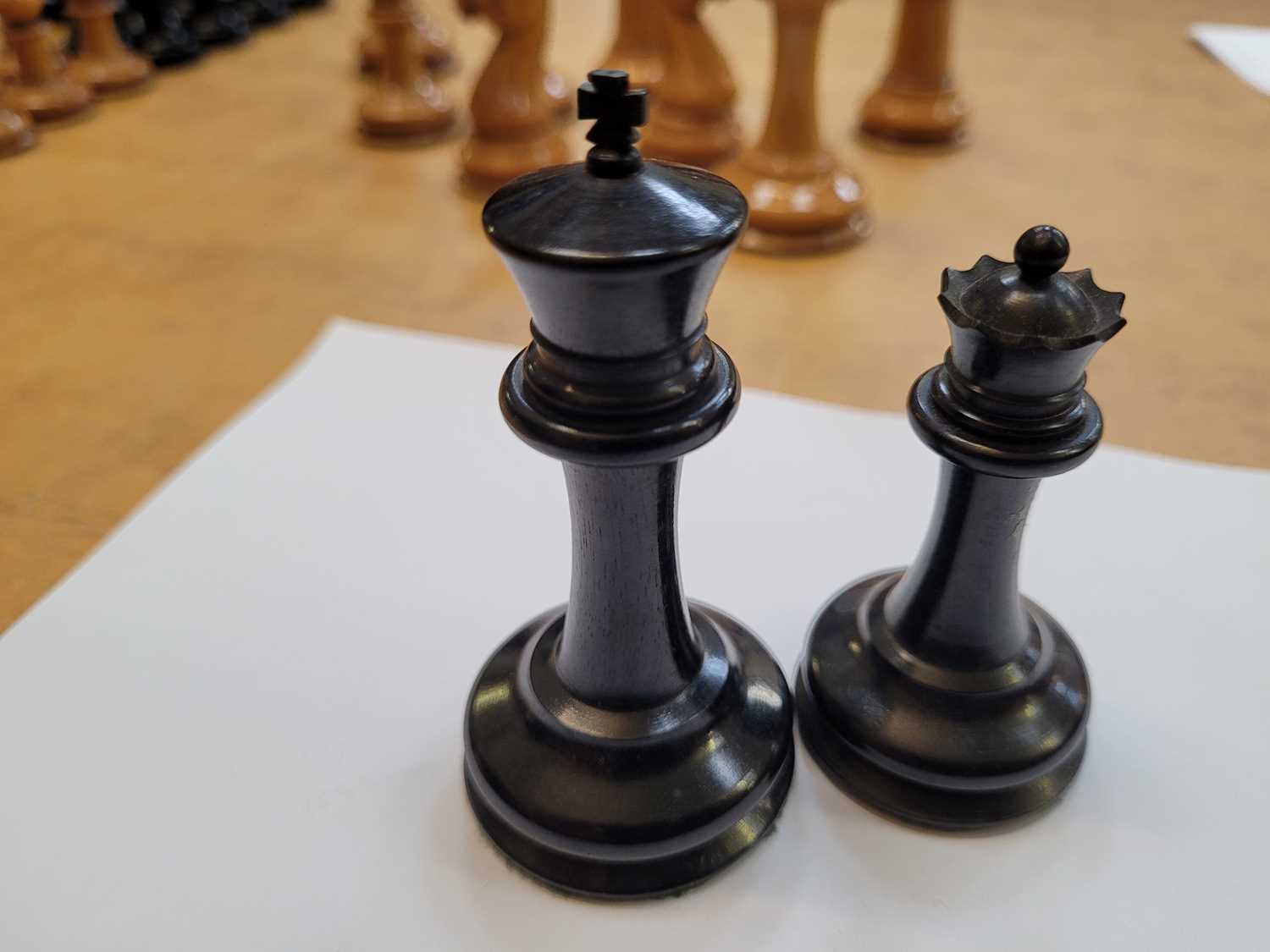 Jacques, London: 'The Staunton Chess Men' boxwood and ebony chess set, mid-19th century, within a - Image 27 of 43