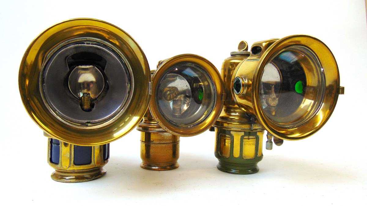 Lucas Calcia Major, Calcia Cadet & Colonia brass carbide lights, each with traces of silver plate,