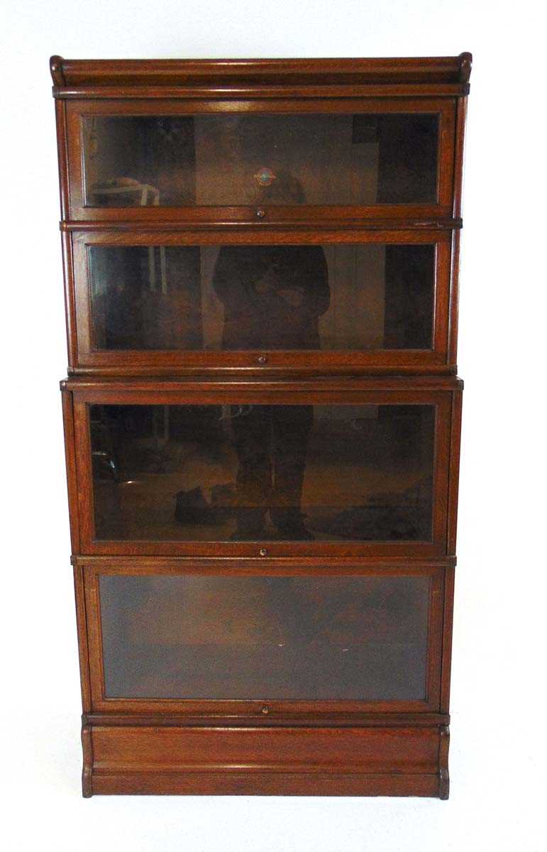 A Globe Wernicke four section oak stepped bookcase, 86.5cm wide, 165cm high - Image 2 of 3