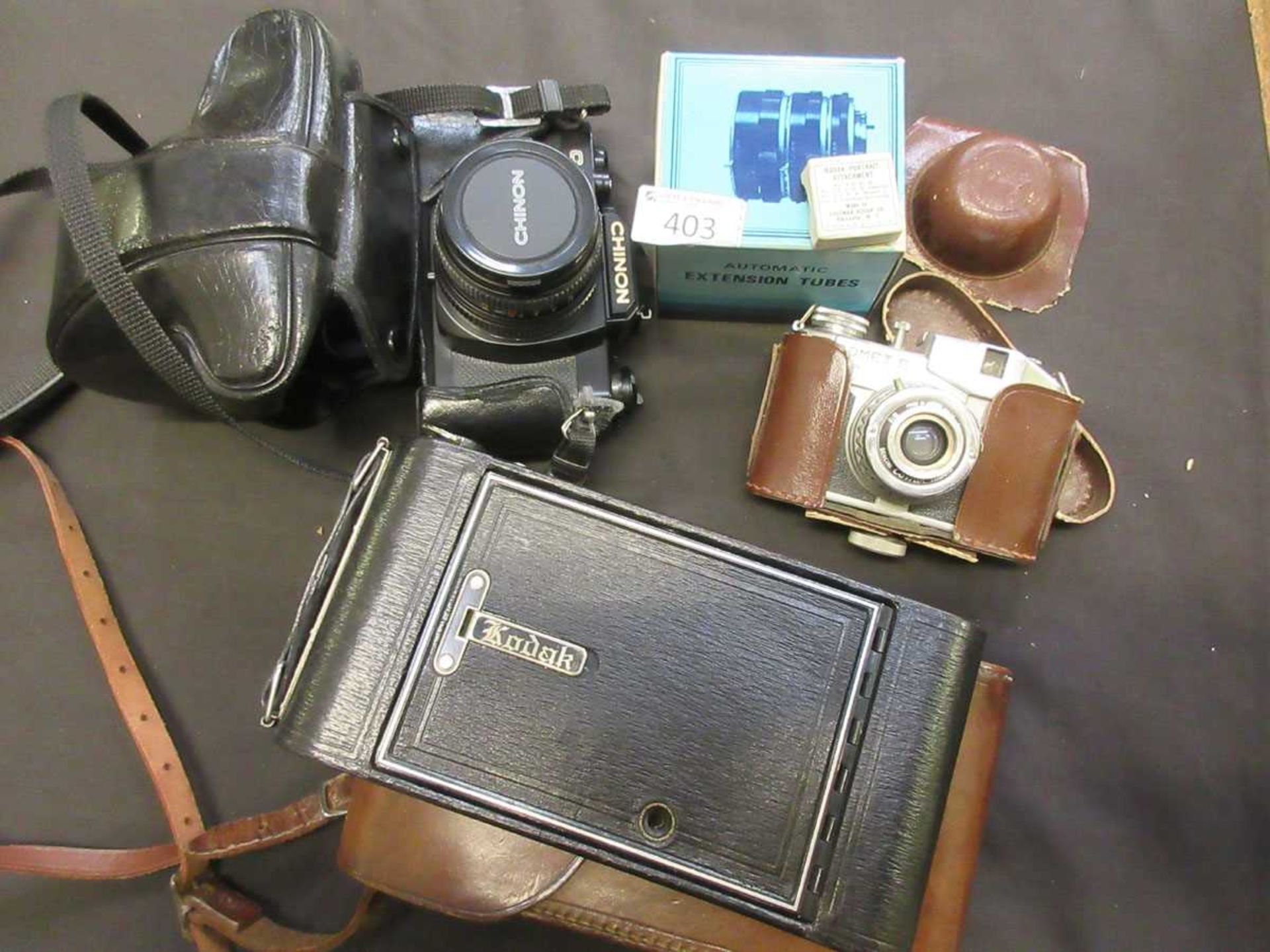 Assorted 35mm cameras to include a Comet S, a Kodak Series III Compur in leather case, a Chinon CA-4