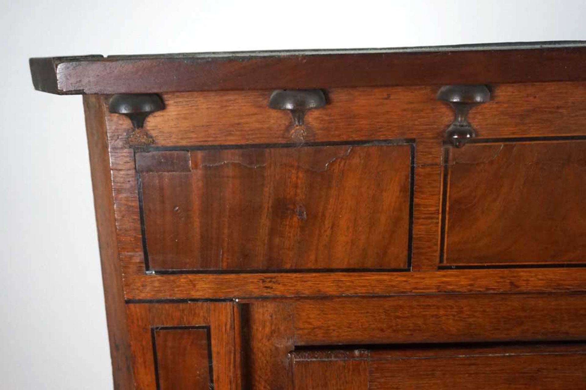 A provincial 19th century oak wall mounted corner cupboard, the door with inlaid ebony shield - Image 5 of 12