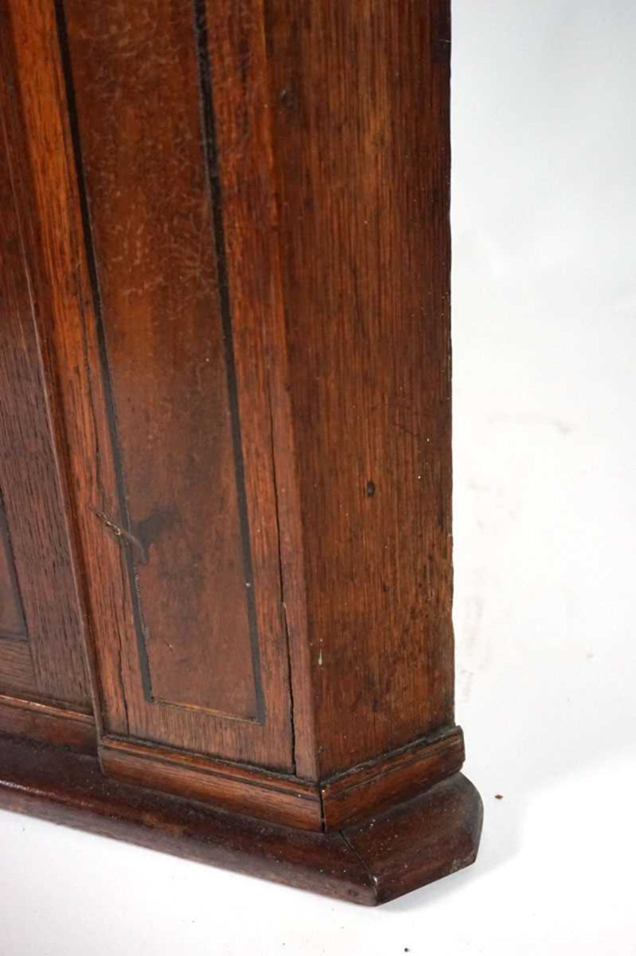 A provincial 19th century oak wall mounted corner cupboard, the door with inlaid ebony shield - Image 7 of 12