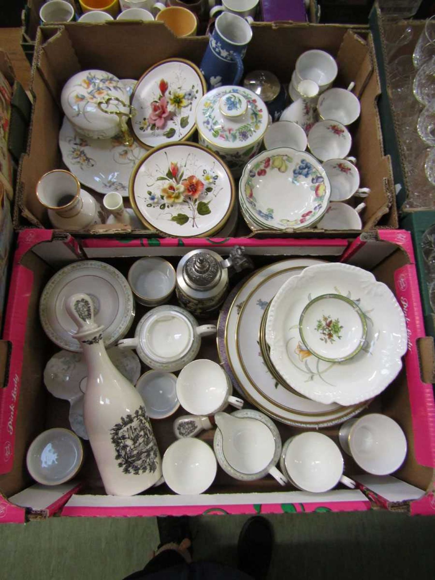 Two trays of decorative ceramic ware to include plate, cups, saucers, etc