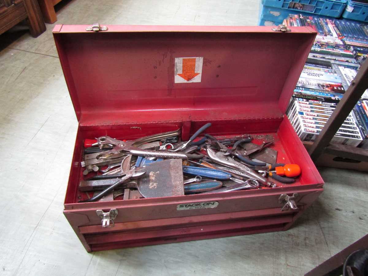 A red metal toolbox containing a quantity of spanners, grips, etc - Image 2 of 2