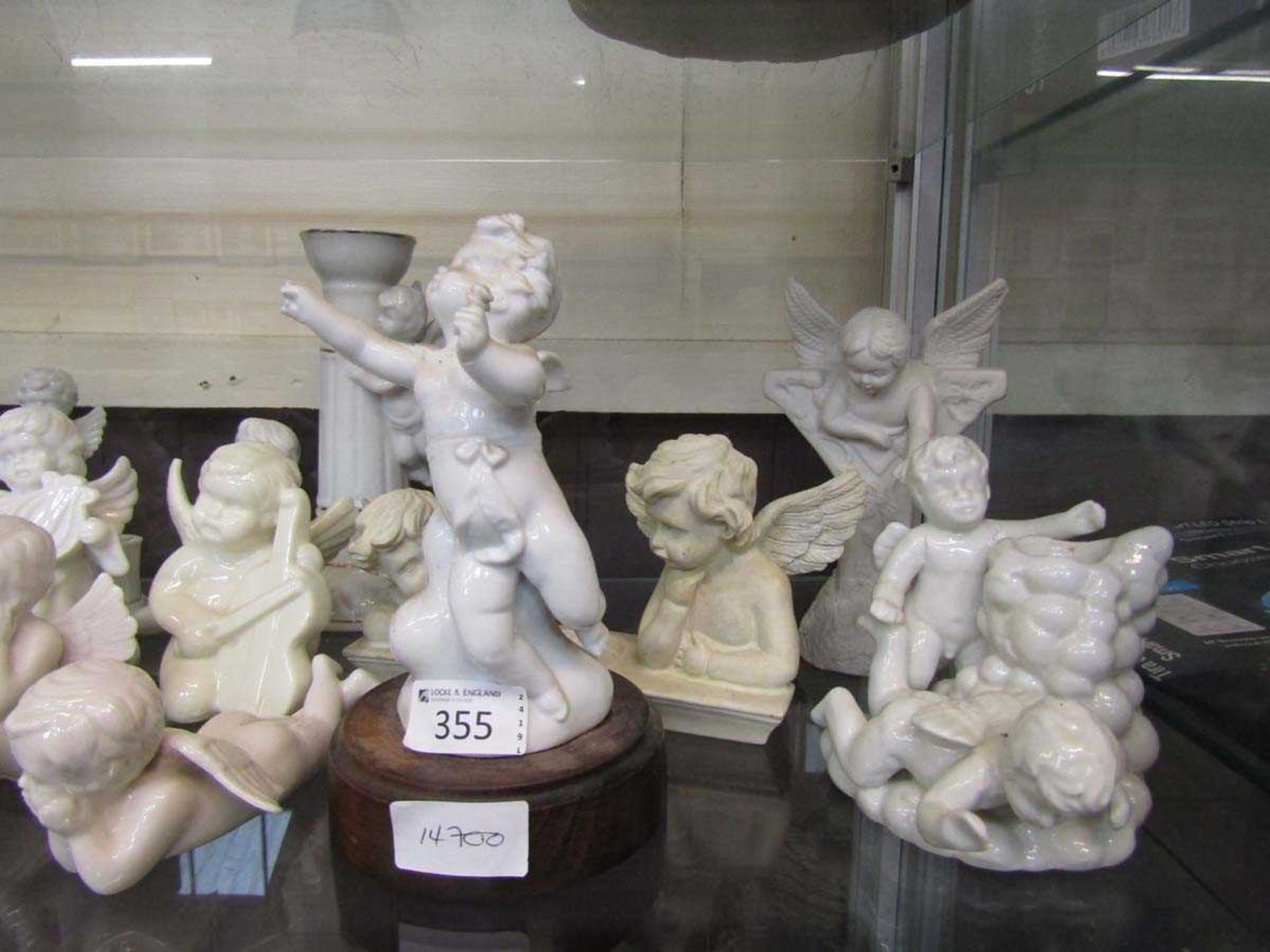 A large quantity of white ceramic cherubs, etc - Image 4 of 4