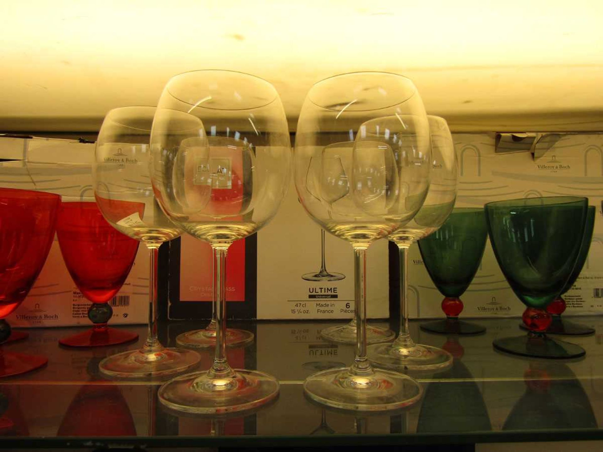 An assortment of eighteen various crystal glasses with boxes consisting of red and green drinking - Image 3 of 4