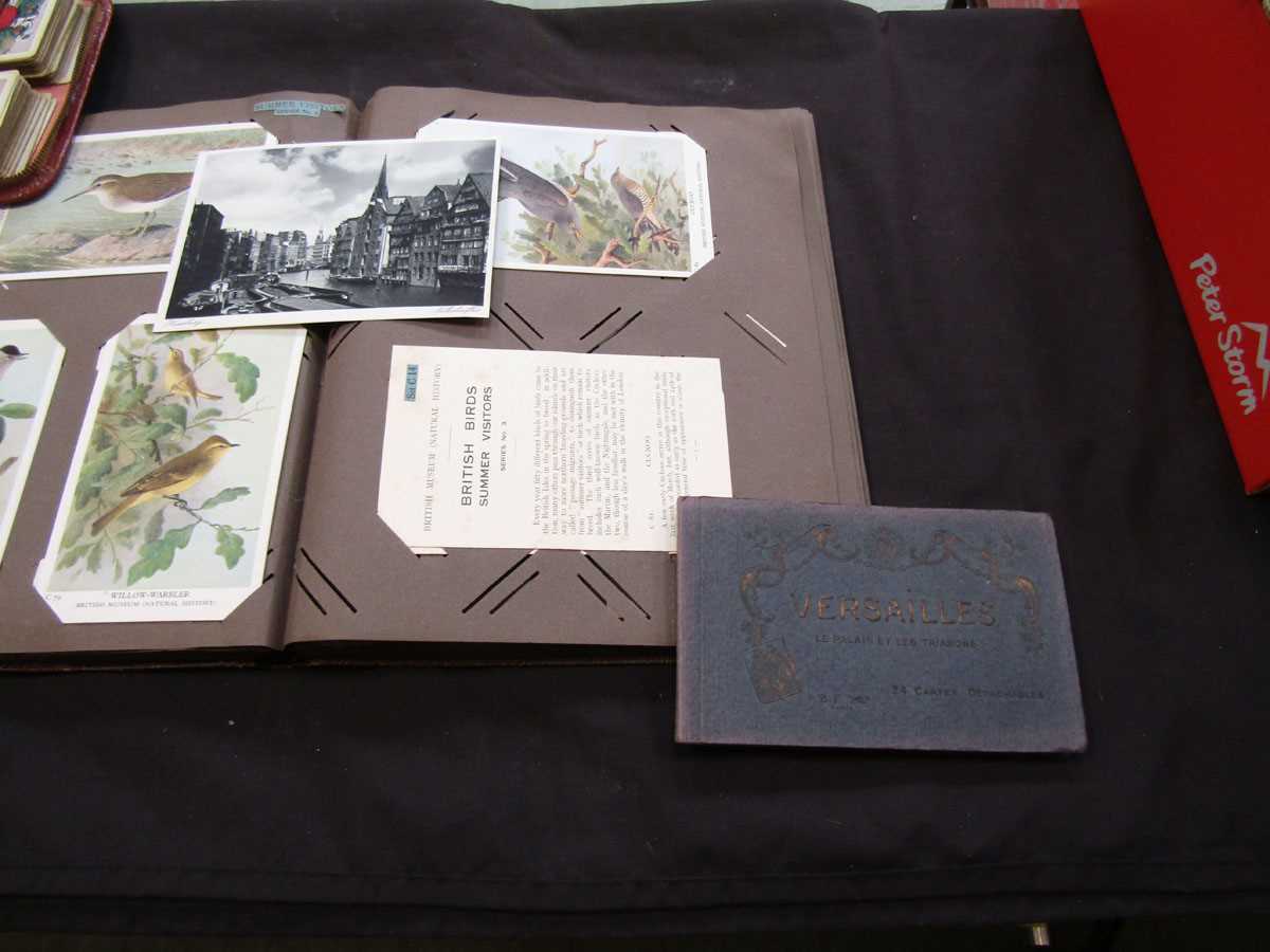 A box containing postcards, cigarette cards, etc - Image 3 of 3