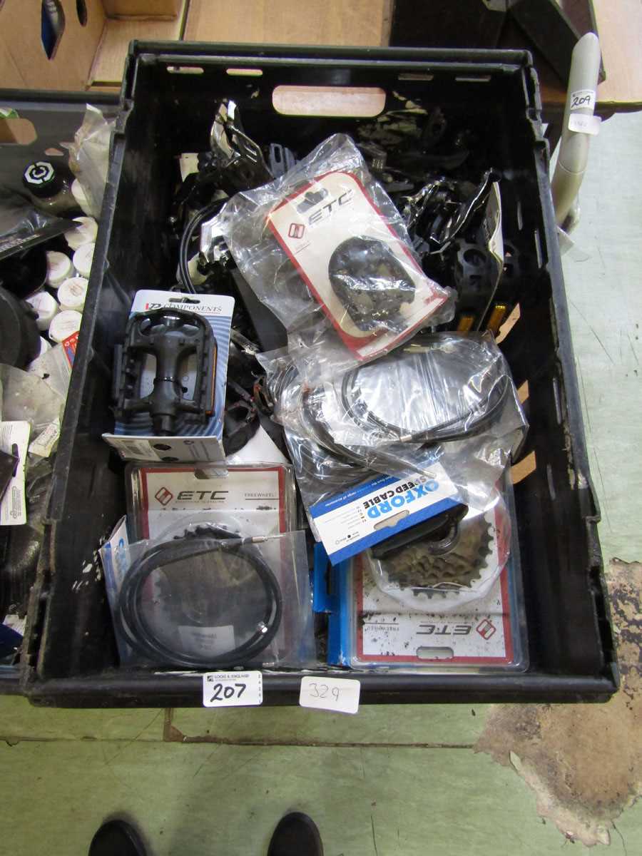 Three boxes of bicycle parts to include pedals, gearing, inner tubes, etc - Image 4 of 4