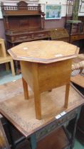 A mid-20th century oak sewing box approx 45cm