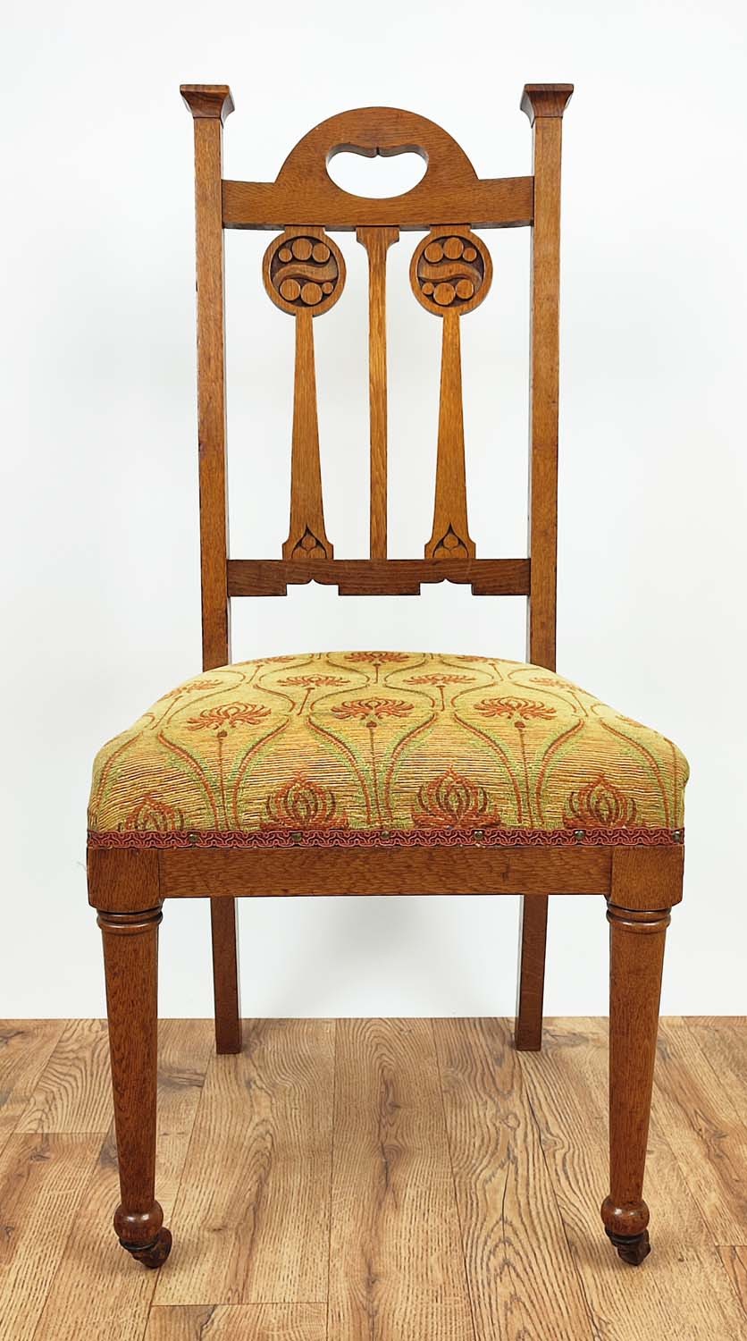 ARTS AND CRAFTS SIDE CHAIRS, a pair, circa 1905 oak the back-splats with carved roundels, - Image 2 of 10