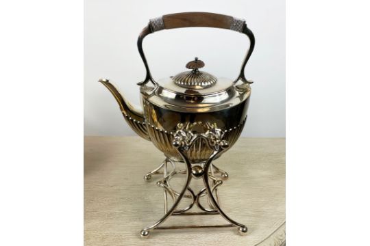 HJ LINTON, PARIS SILVER PLATED TEA AND COFFEE SERVICE, comprising three tea pots one on stand a - Image 2 of 5