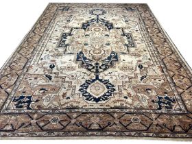 FINE HERIZ DESIGN CARPET, 362cm x 266cm.