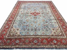 FINE PERSIAN SAROUGH MAHAL CARPET, 368cm x 271cm.