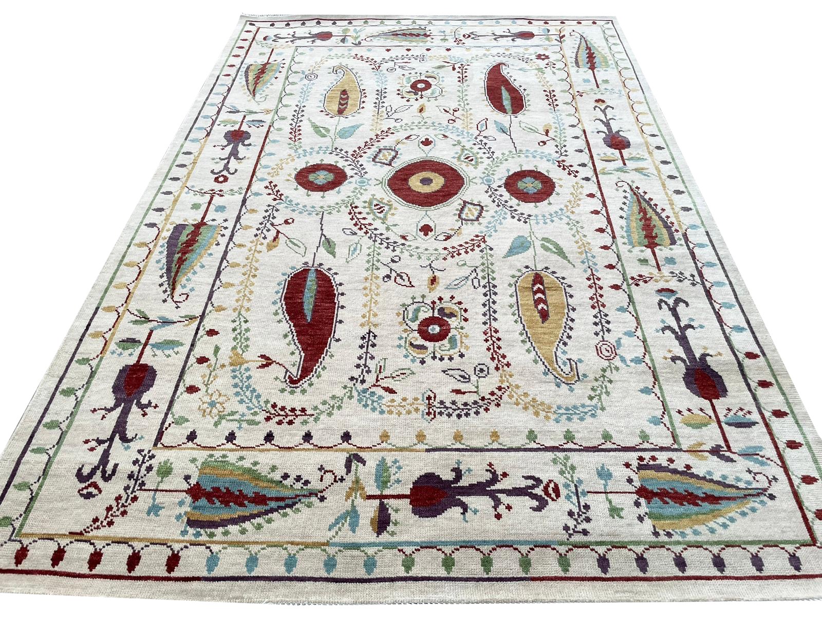 FINE SUZANI DESIGN CARPET, 301cm x 248cm.