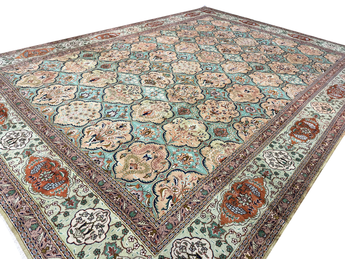 A FINE UNUSUAL PERSIAN TABRIZ CARPET, 400cm x 293cm. - Image 5 of 11