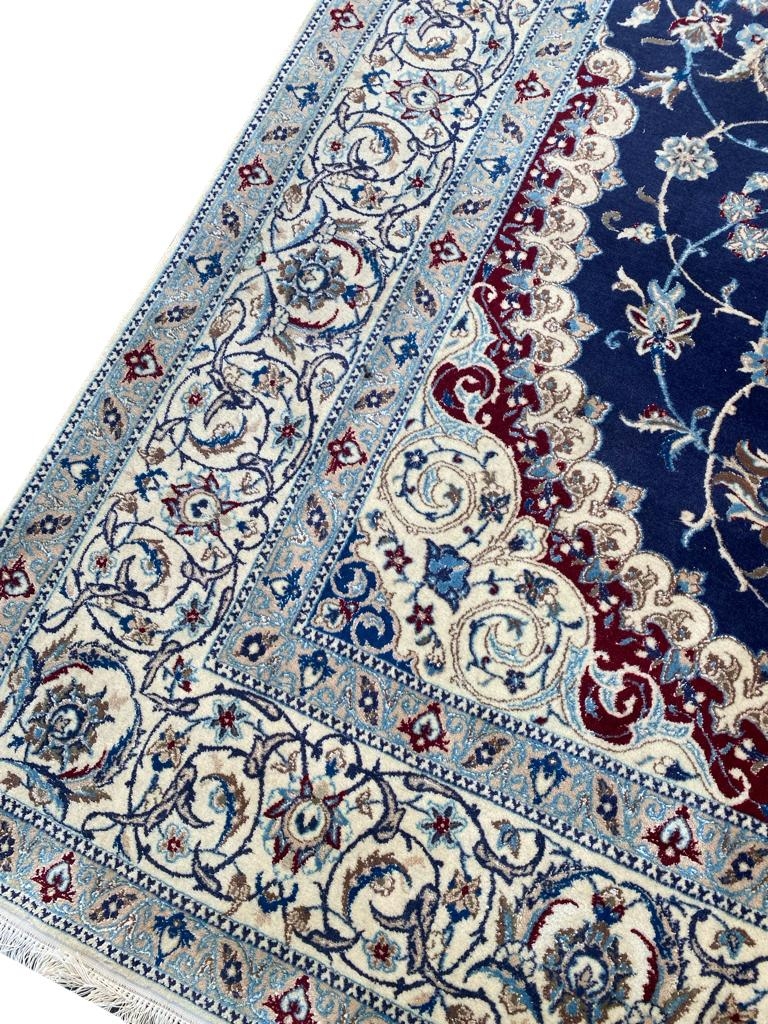 FINE PART SILK PERSIAN ISPHAHAN DESIGN CARPET, 260cm x 180cm. - Image 3 of 11