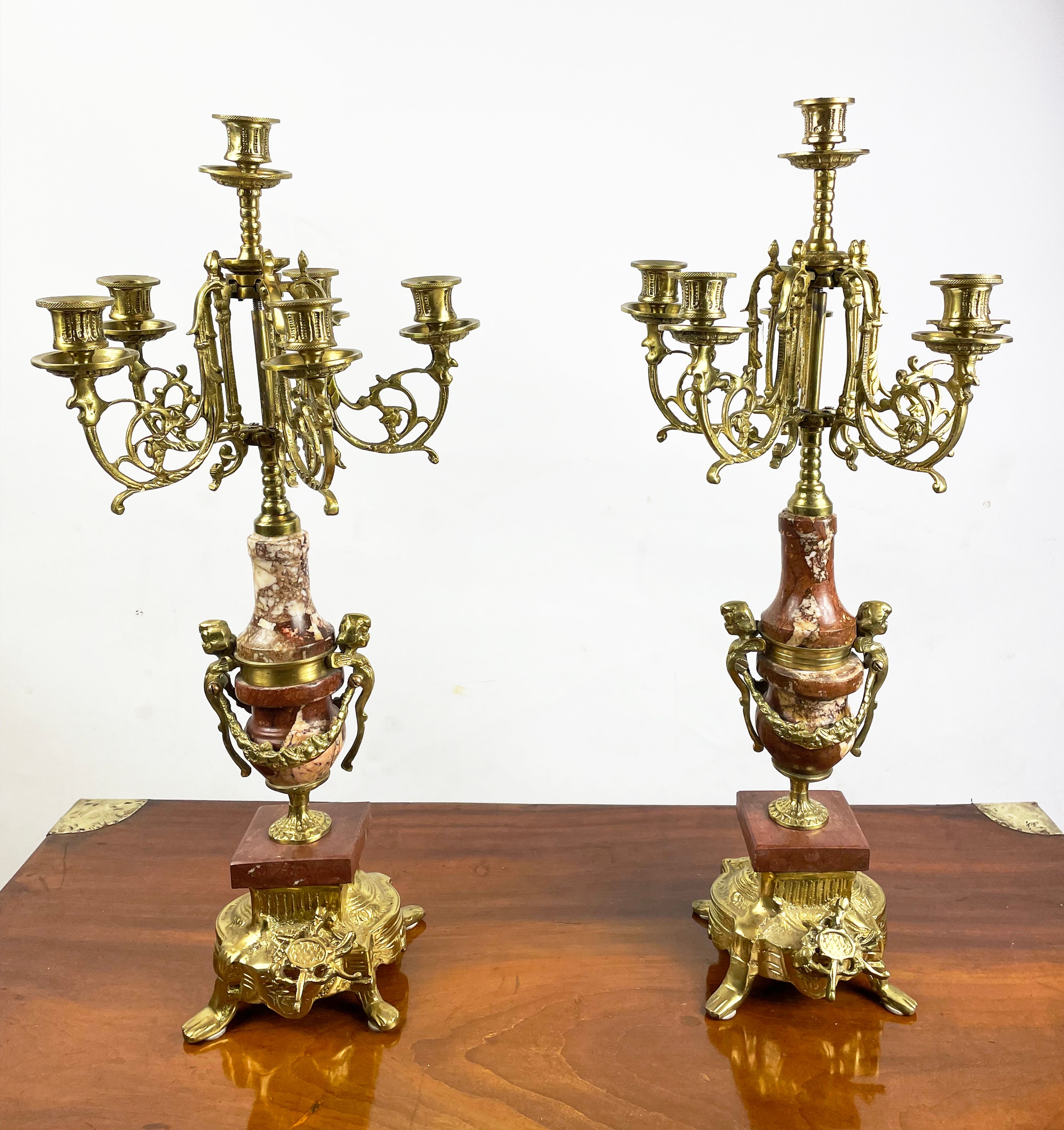 CANDELABRA, a pair, Italian 'brevettato', brass and marble with figural cherubs. (2) - Image 2 of 6