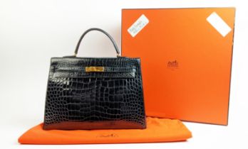 HERMÈS KELLY SELLIER 35 CROCODILE NILOTICUS LISSE, gold tone hardware, top handle, color matching