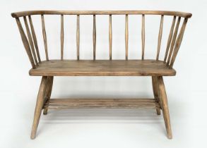 HALL BENCH, mid 20th century in the manner of 'Ercol', with elm seat and rail back, 89cm W.