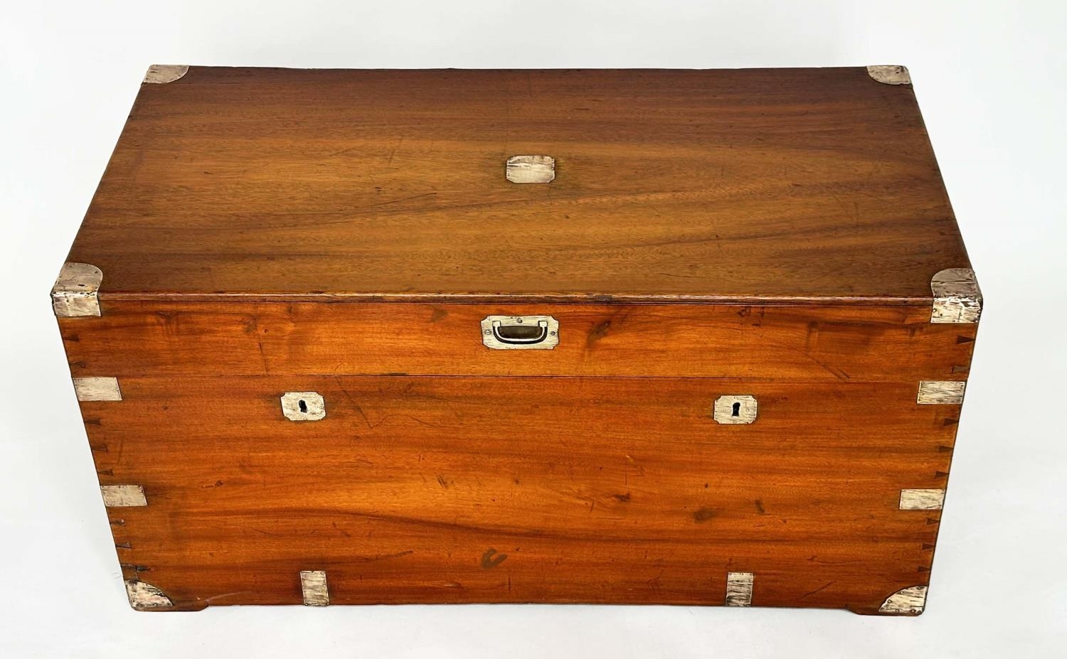 TRUNK, 19th century Chinese export camphorwood and brass bound with rising lid and recessed carrying - Image 2 of 11